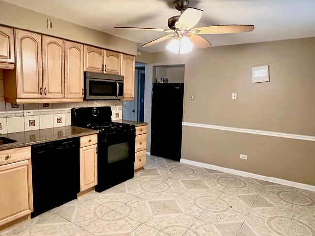 8541 W Bryn Mawr Avenue 2N, Chicago, IL 60631