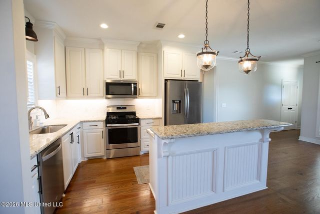 104 Woodscape Drive, Canton, MS 39046