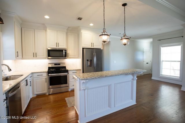 104 Woodscape Drive, Canton, MS 39046