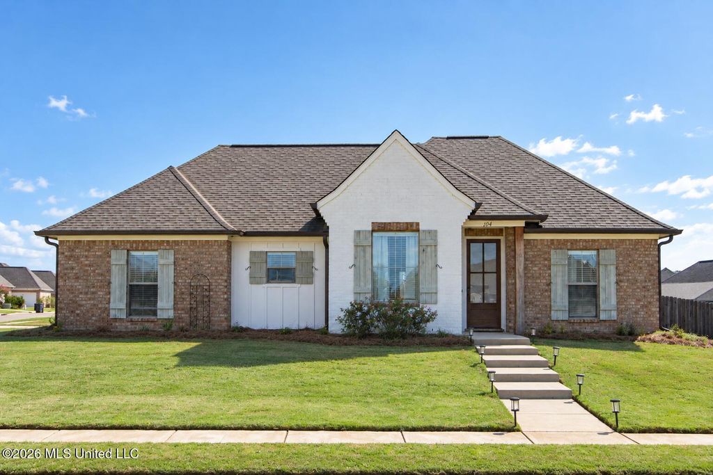 104 Woodscape Drive, Canton, MS 39046