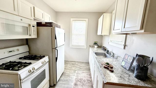 272 JEFFERSON ST, Carneys Point, NJ 08069