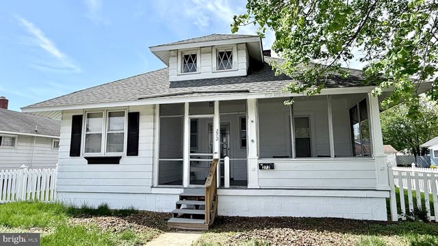 272 JEFFERSON ST, Carneys Point, NJ 08069