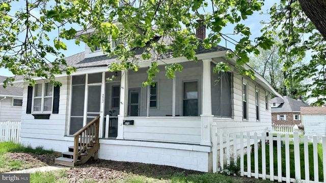 272 JEFFERSON ST, Carneys Point, NJ 08069