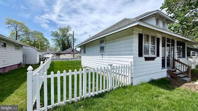 272 JEFFERSON ST, Carneys Point, NJ 08069