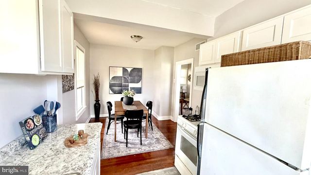 272 JEFFERSON ST, Carneys Point, NJ 08069