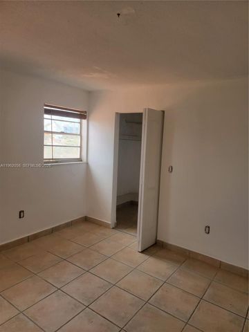 2150 Bay Dr 11, Miami Beach, FL 33141