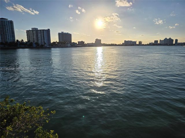 2150 Bay Dr 11, Miami Beach, FL 33141