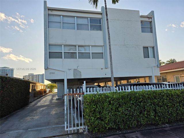 2150 Bay Dr 11, Miami Beach, FL 33141