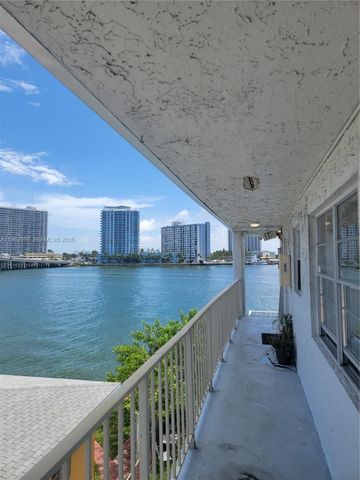 2150 Bay Dr 11, Miami Beach, FL 33141