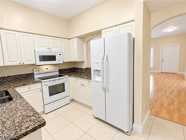 4166 Castilla CIR 205, Fort Myers, FL 33916