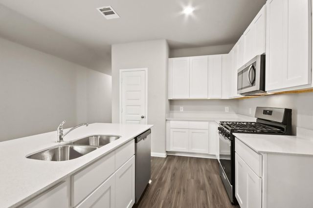 9227 Grace Ridge Drive, Willis, TX 77318