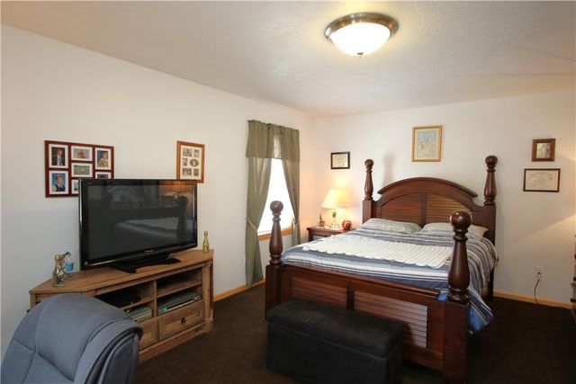 111 Brittany Drive, Long Branch Boro, PA 15432