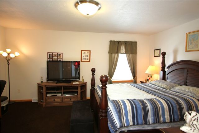 111 Brittany Drive, Long Branch Boro, PA 15432