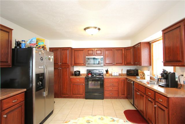 111 Brittany Drive, Long Branch Boro, PA 15432