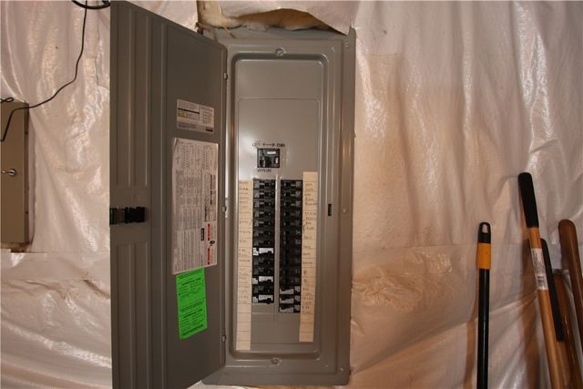 111 Brittany Drive, Long Branch Boro, PA 15432