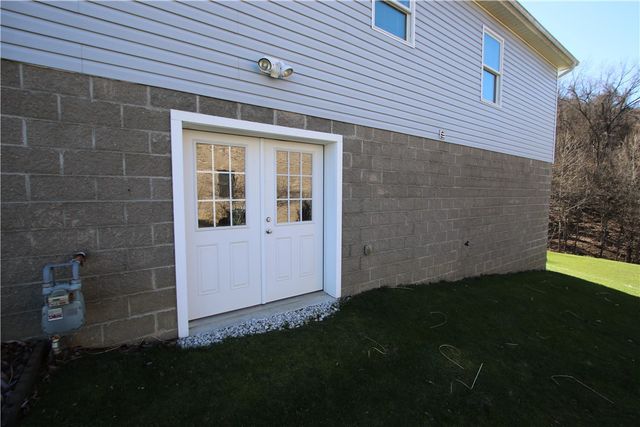 111 Brittany Drive, Long Branch Boro, PA 15432