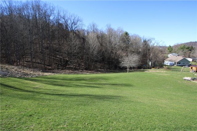 111 Brittany Drive, Long Branch Boro, PA 15432