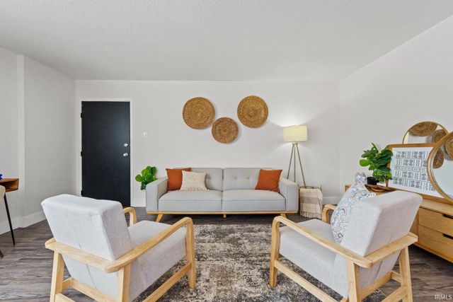 1823 Griswold Drive, Fort Wayne, IN 46805