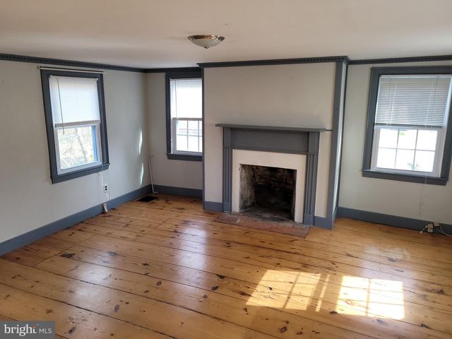 10 SPICER ST, Mullica Hill, NJ 08062