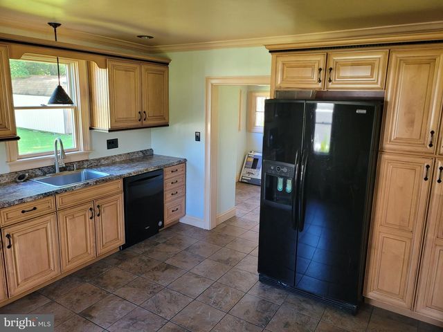 10 SPICER ST, Mullica Hill, NJ 08062