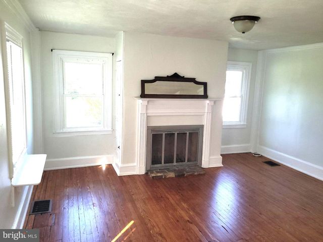 10 SPICER ST, Mullica Hill, NJ 08062
