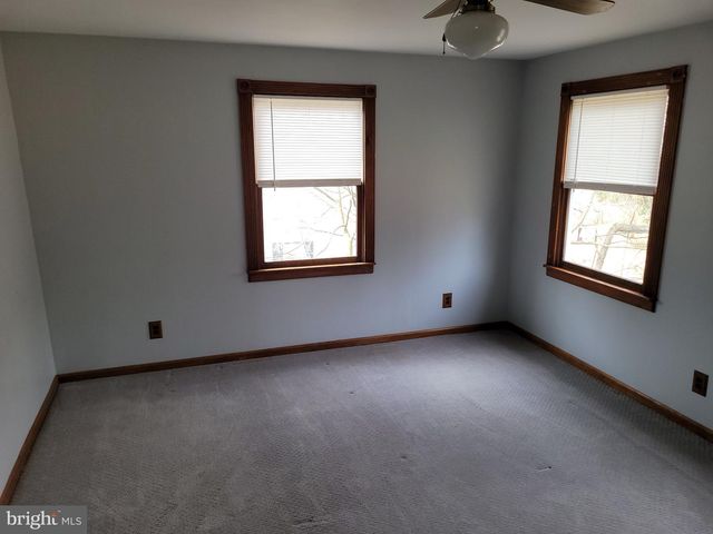 10 SPICER ST, Mullica Hill, NJ 08062