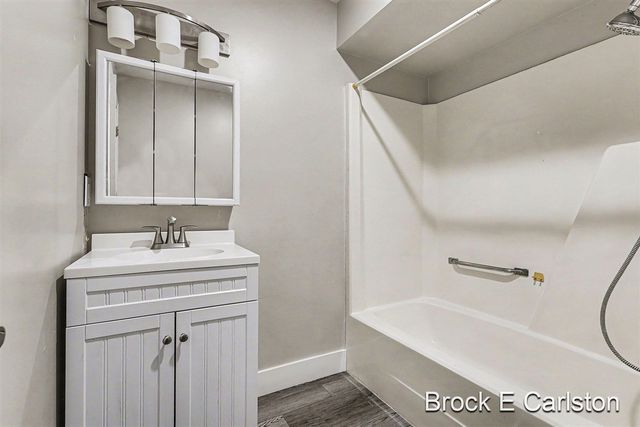 643 E Sternberg Road, Norton Shores, MI 49441