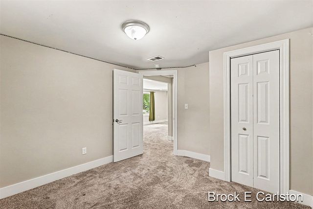 643 E Sternberg Road, Norton Shores, MI 49441