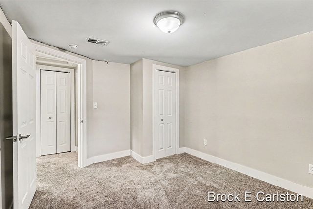 643 E Sternberg Road, Norton Shores, MI 49441