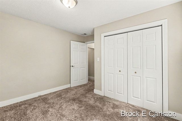 643 E Sternberg Road, Norton Shores, MI 49441