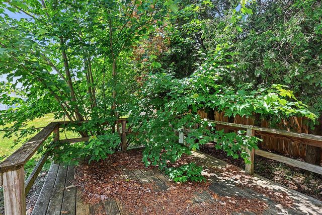 643 E Sternberg Road, Norton Shores, MI 49441