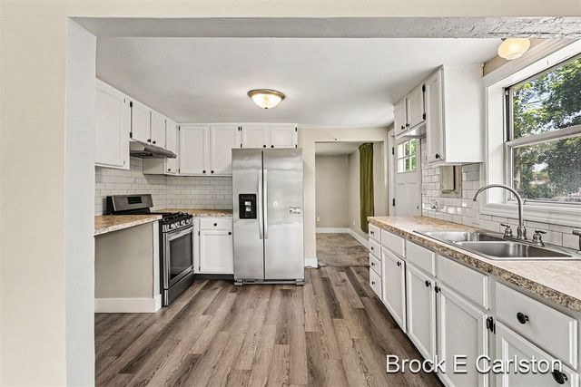 643 E Sternberg Road, Norton Shores, MI 49441