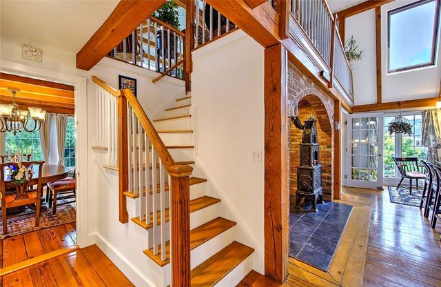75 Macomber Lane, Portsmouth, RI 02871