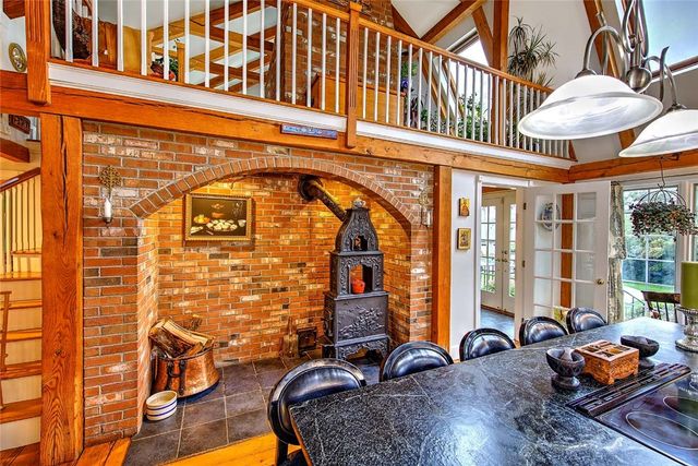 75 Macomber Lane, Portsmouth, RI 02871
