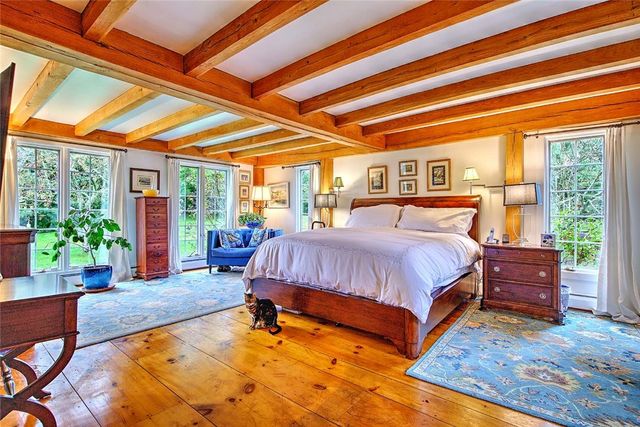 75 Macomber Lane, Portsmouth, RI 02871