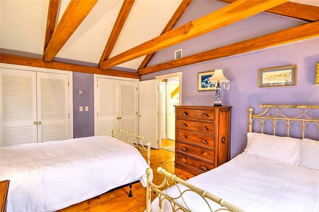 75 Macomber Lane, Portsmouth, RI 02871