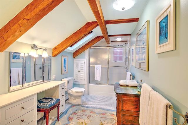 75 Macomber Lane, Portsmouth, RI 02871