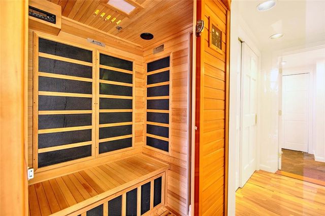 75 Macomber Lane, Portsmouth, RI 02871