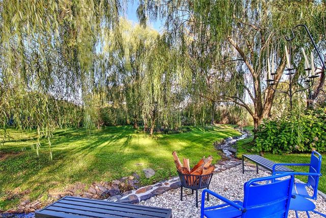 75 Macomber Lane, Portsmouth, RI 02871
