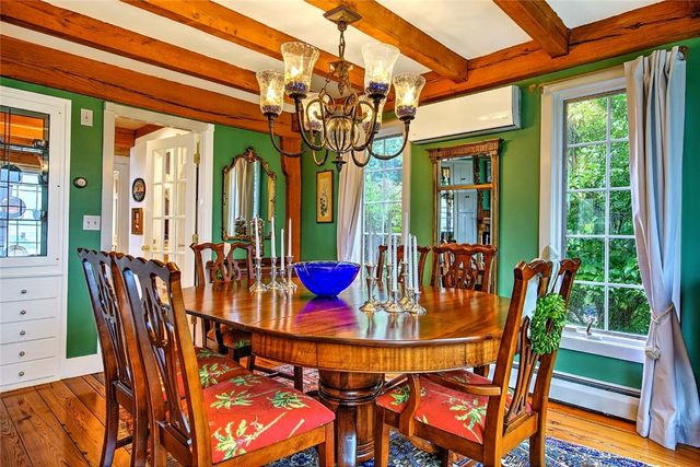 75 Macomber Lane, Portsmouth, RI 02871