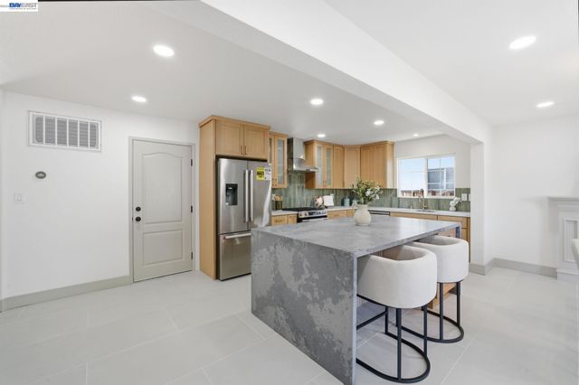1789 Linnet st, Sunnyvale, CA 94087
