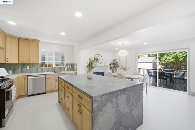 1789 Linnet st, Sunnyvale, CA 94087