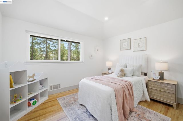 1789 Linnet st, Sunnyvale, CA 94087