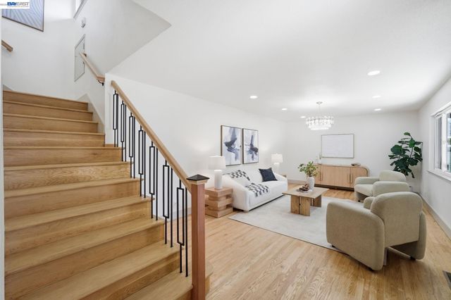 1789 Linnet st, Sunnyvale, CA 94087