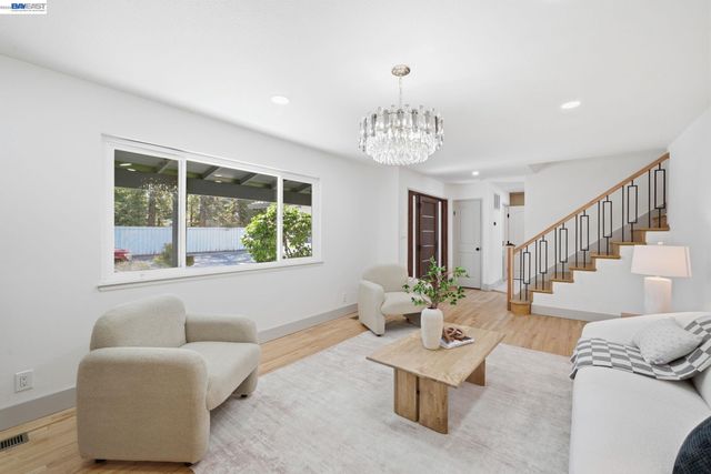 1789 Linnet st, Sunnyvale, CA 94087