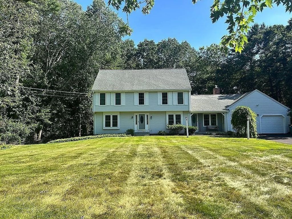 30 King Arthur Rd, Easton, MA 02356