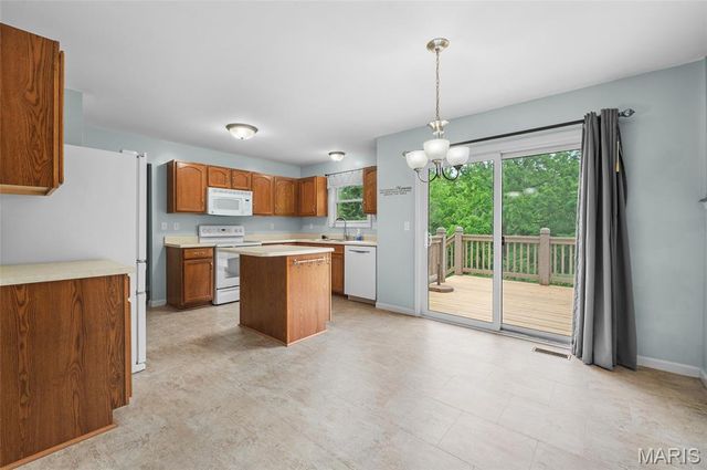 9110 Basswood Drive, Fairview Heights, IL 62208