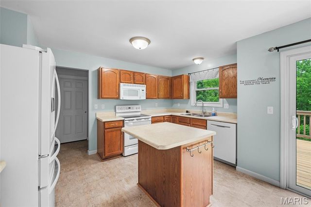 9110 Basswood Drive, Fairview Heights, IL 62208