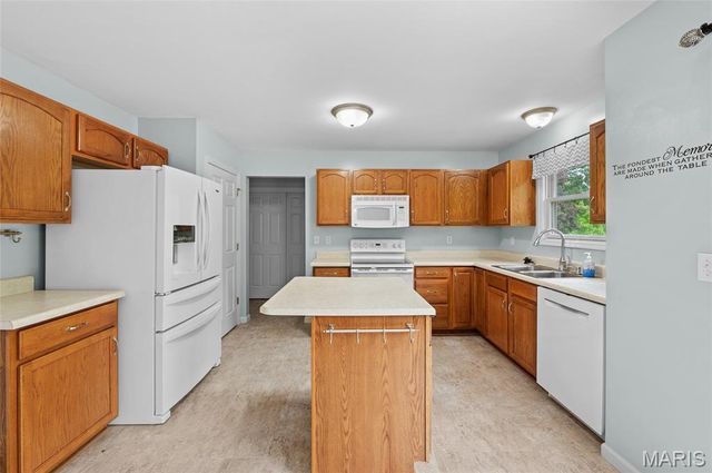9110 Basswood Drive, Fairview Heights, IL 62208