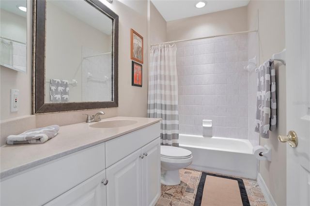 926 RIVER BASIN COURT 201C, Bradenton, FL 34212